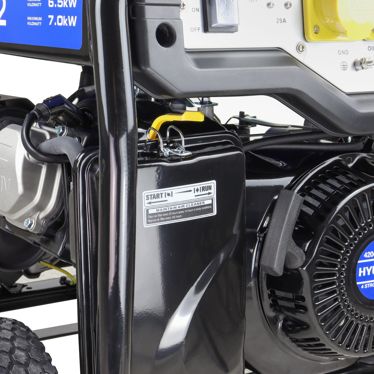 Hyundai HY9000LEk-2 Petrol Generator 7kW / 8.75kVa* Recoil & Electric Start
