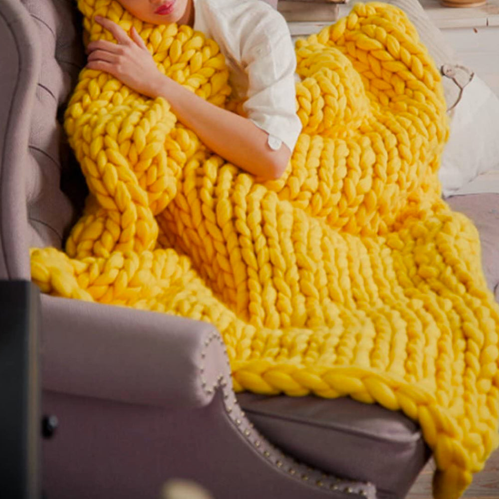 Chunky Knitting Yarn | Giant Arm Knitting Blanket