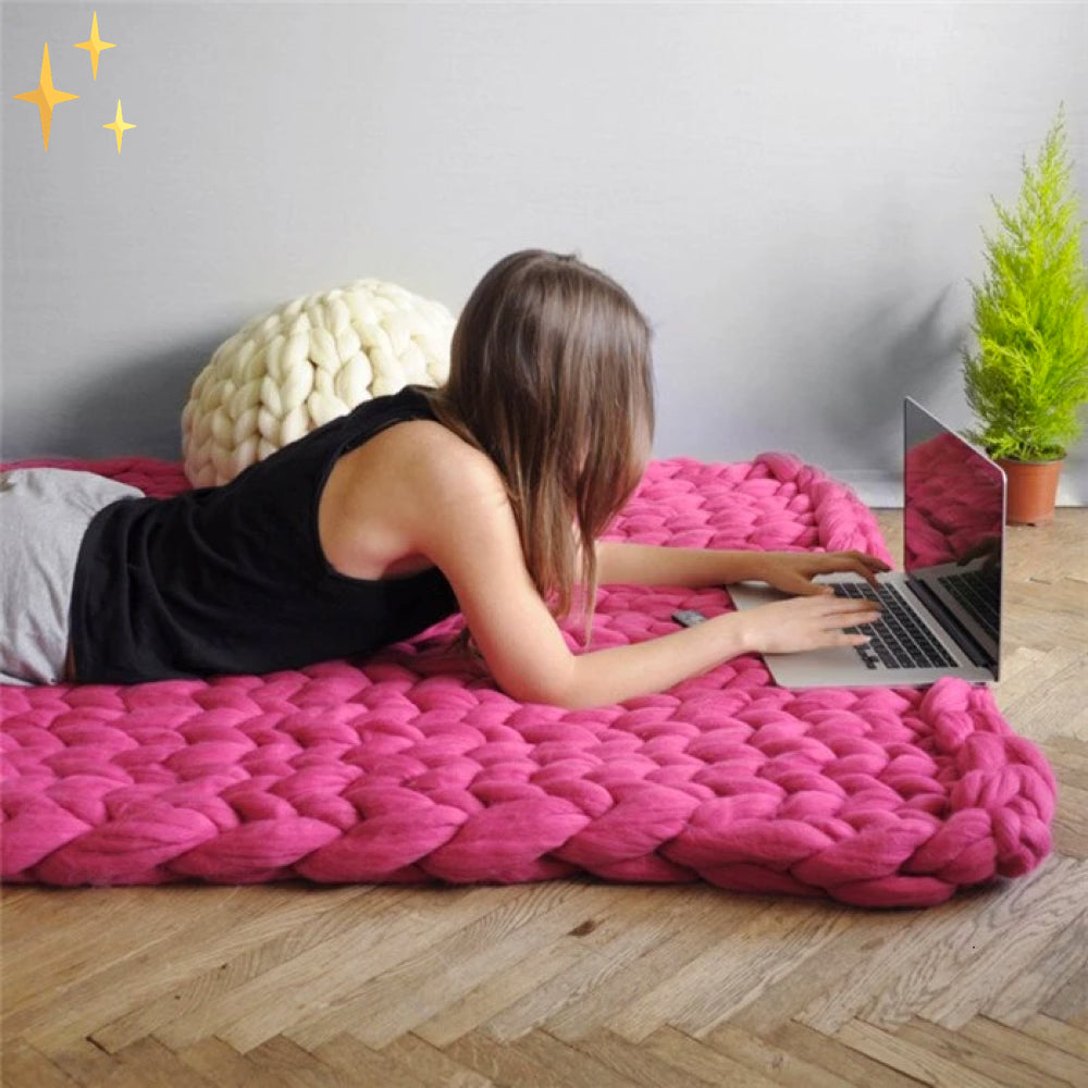 Chunky Knitting Yarn | Giant Arm Knitting Blanket
