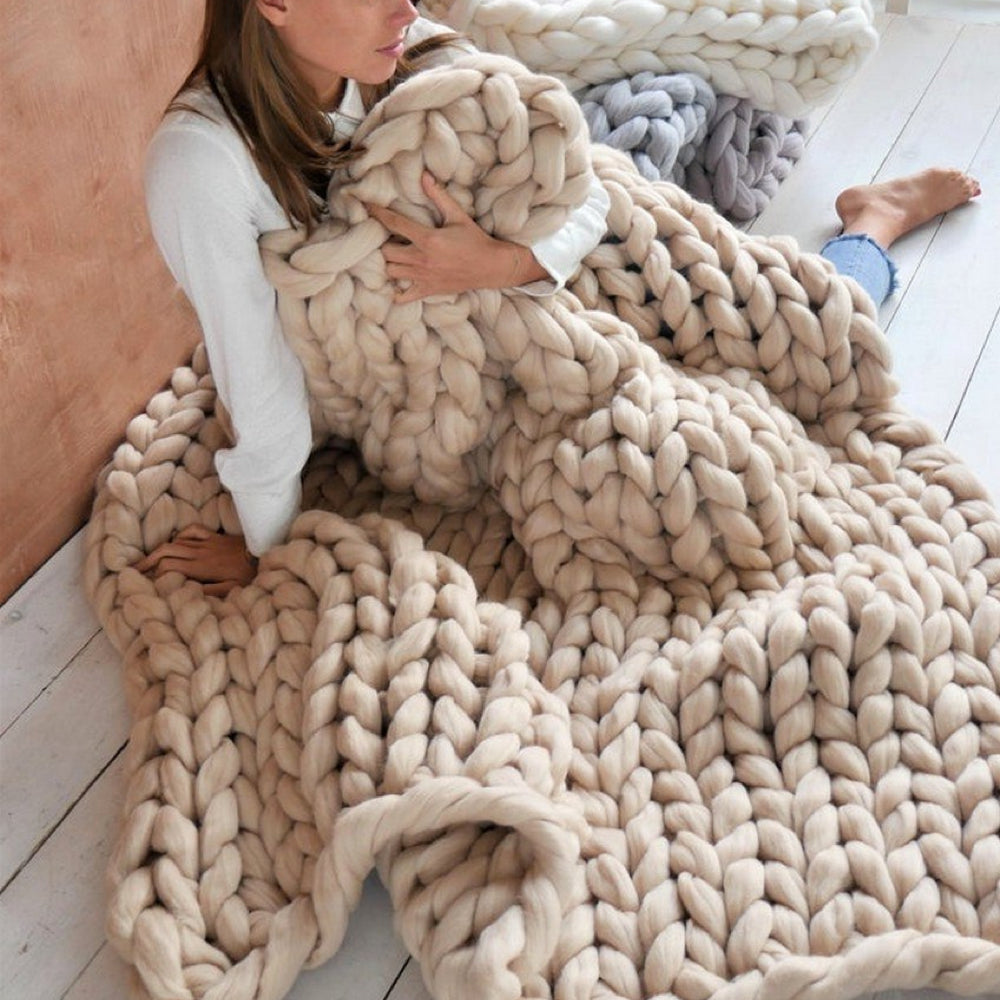 Chunky Knitting Yarn | Giant Arm Knitting Blanket